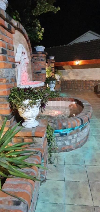 Castello Inn Smederevska Palanka Ngoại thất bức ảnh