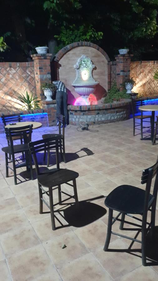 Castello Inn Smederevska Palanka Ngoại thất bức ảnh
