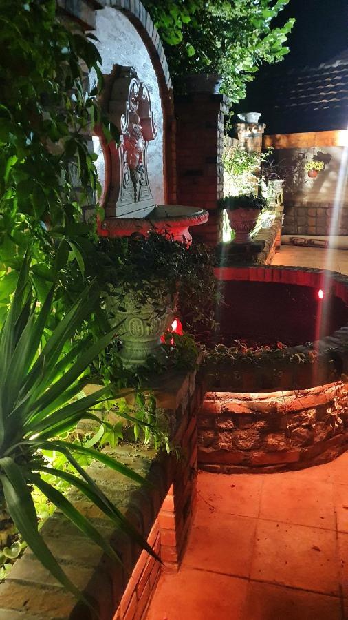 Castello Inn Smederevska Palanka Ngoại thất bức ảnh